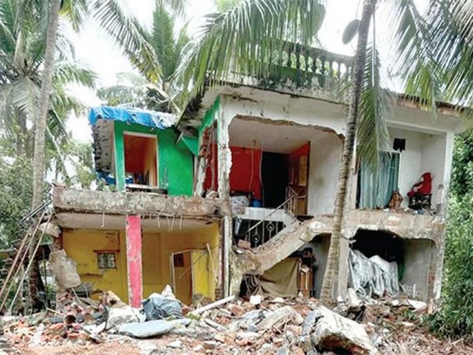 assagao house demolished issue do not sacrifice the law to please your boss | साहेबांची मर्जी राखण्यासाठी कायद्याचा बळी नको assagao house demolished issue do not sacrifice the law to please your boss | साहेबांची मर्जी राखण्यासाठी कायद्याचा बळी नको