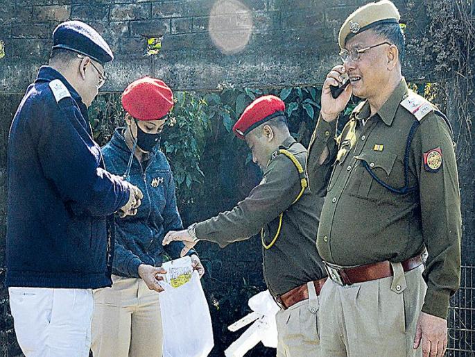 Four powerful blasts hit Assam, the ULFA (I) accepted responsibility | चार शक्तिशाली स्फोटांनी आसाम हादरले, उल्फाने (आय) स्वीकारली जबाबदारी Four powerful blasts hit Assam, the ULFA (I) accepted responsibility | चार शक्तिशाली स्फोटांनी आसाम हादरले, उल्फाने (आय) स्वीकारली जबाबदारी