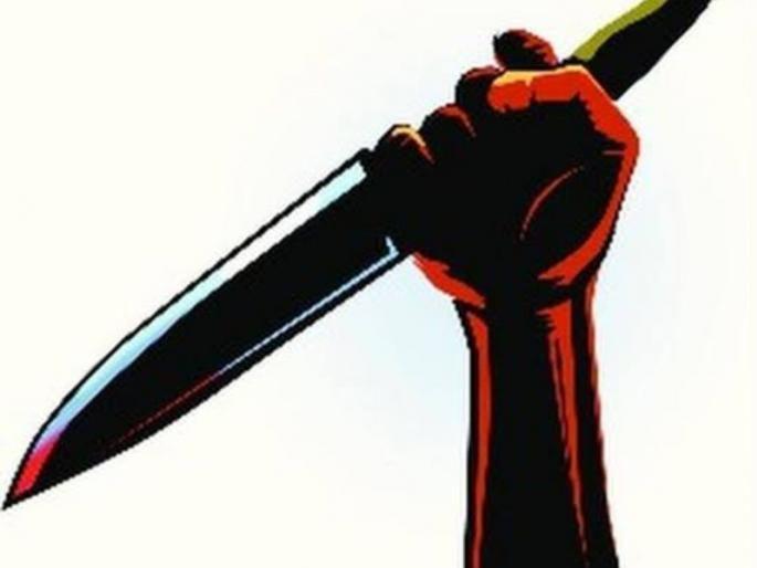 At Nagpur railway station, auto drivers were attacked and stabbed | नागपूर रेल्वेस्थानकावर ऑटोचालकांमध्ये हाणामारी, चाकुने केले वार At Nagpur railway station, auto drivers were attacked and stabbed | नागपूर रेल्वेस्थानकावर ऑटोचालकांमध्ये हाणामारी, चाकुने केले वार