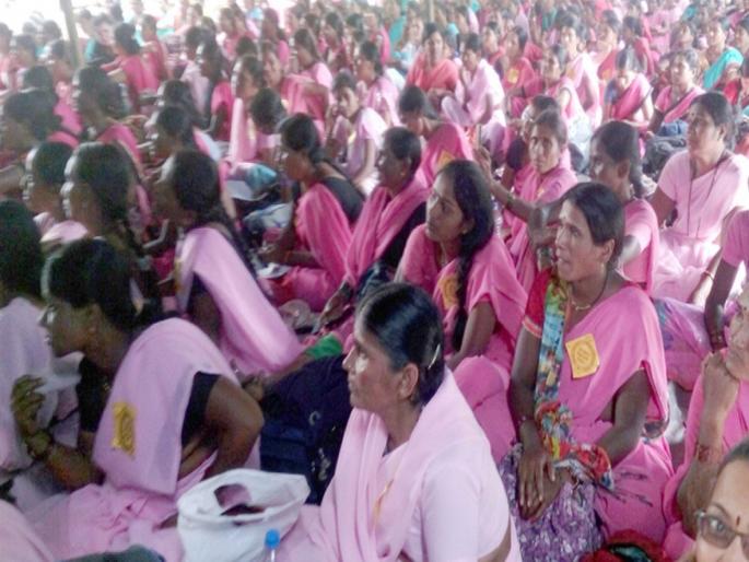 Asha Swayamsevika inconvenienced as salary stopped from March | ‘त्यांच्या’समोर आता जगण्याचा प्रश्न; मार्च २०२२ पासून मानधनही झालं बंद Asha Swayamsevika inconvenienced as salary stopped from March | ‘त्यांच्या’समोर आता जगण्याचा प्रश्न; मार्च २०२२ पासून मानधनही झालं बंद