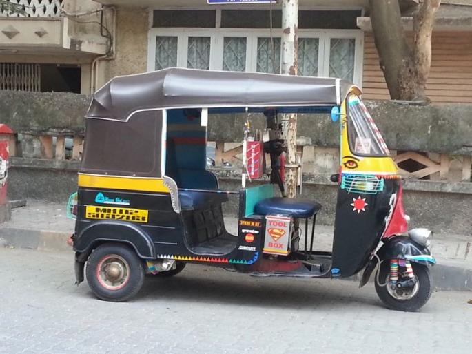 Buldhana: 5,000 auto drivers suffers due to 'lockdown' | ‘लॉकडाऊन’मुळे ५ हजार ऑटोचालकांवर उपासमारीची वेळ Buldhana: 5,000 auto drivers suffers due to 'lockdown' | ‘लॉकडाऊन’मुळे ५ हजार ऑटोचालकांवर उपासमारीची वेळ