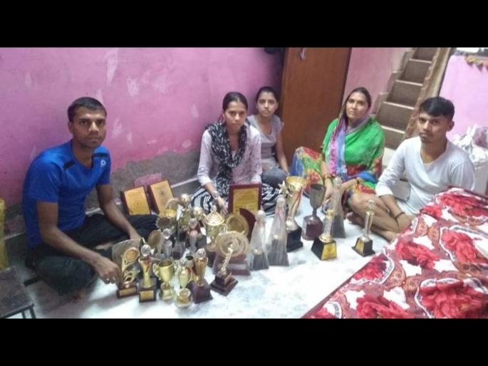 Covid-19 impact: ‘No training, can’t afford even milk’, young athletes run out of hope | कोरोनामुळे खेळाडूंवर आली उपासमारीची वेळ; दूध खरेदी करण्यासाठीही नाहीत पैसे! Covid-19 impact: ‘No training, can’t afford even milk’, young athletes run out of hope | कोरोनामुळे खेळाडूंवर आली उपासमारीची वेळ; दूध खरेदी करण्यासाठीही नाहीत पैसे!