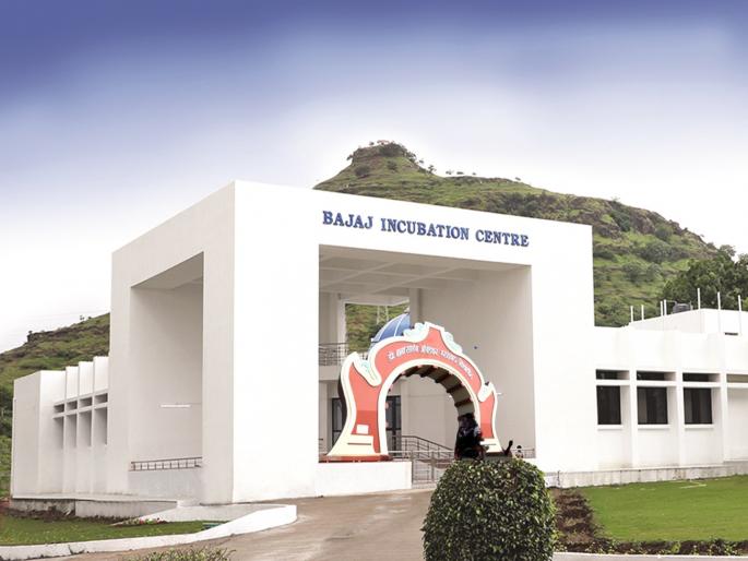 Atal Incubation Center at the BAMU university to develop entrepreneurs; Helped 60 startups so far | उद्योजक घडविणारे विद्यापीठातील अटल इन्क्युबेशन केंद्र; आतापर्यंत ६० स्टार्टअपला केली मदत Atal Incubation Center at the BAMU university to develop entrepreneurs; Helped 60 startups so far | उद्योजक घडविणारे विद्यापीठातील अटल इन्क्युबेशन केंद्र; आतापर्यंत ६० स्टार्टअपला केली मदत