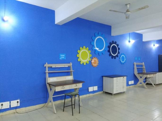 'Atal Tinkering Lab' to five schools in Akola district! | अकोला जिल्ह्यातील पाच शाळांना ‘अटल टिंकरिंग लॅब’! 'Atal Tinkering Lab' to five schools in Akola district! | अकोला जिल्ह्यातील पाच शाळांना ‘अटल टिंकरिंग लॅब’!