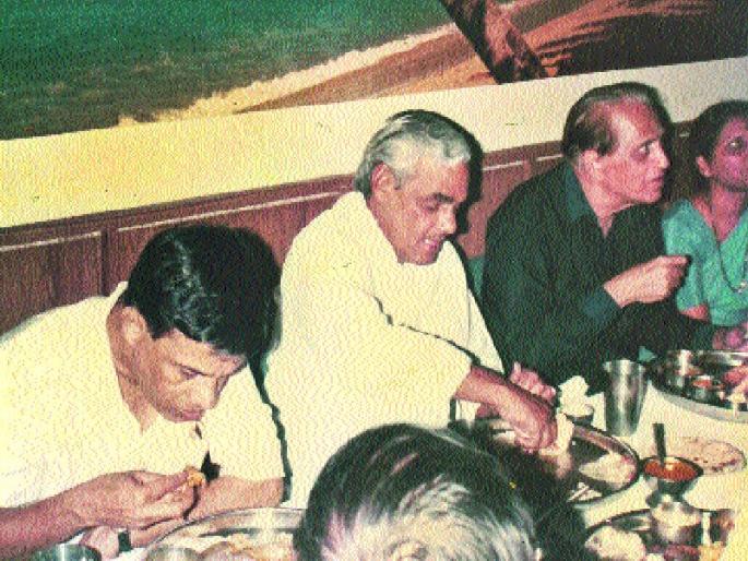 Kande Pohe & Puran Poli was favorite food of Atal Bihari Vajpayee | अटलबिहारी वाजपेयी होते कांदेपोहे, पुरणपोळीचे चाहते! Kande Pohe & Puran Poli was favorite food of Atal Bihari Vajpayee | अटलबिहारी वाजपेयी होते कांदेपोहे, पुरणपोळीचे चाहते!