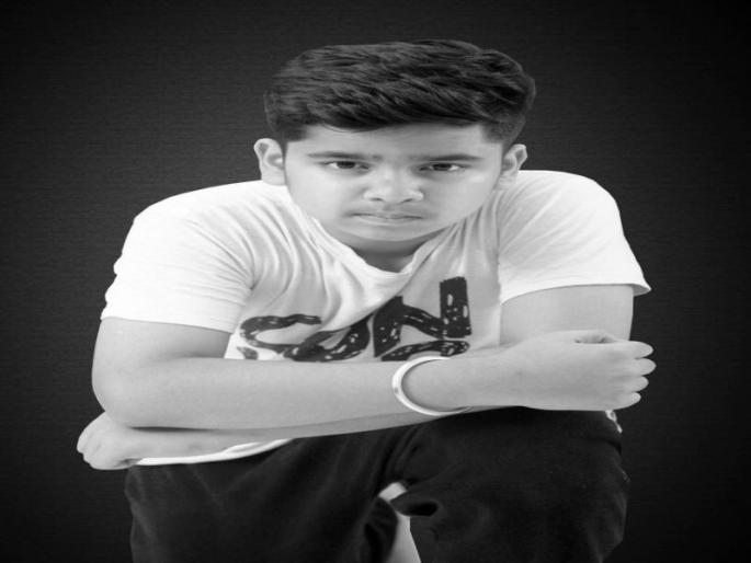 Acting Kattan Athar Nakata wins the M-Train Video Making Competition 2018 Book | अभिनय कट्ट्याच्या अथर्व नाकतीने जिंकला एम ट्रेन व्हिडिओ मेकिंग कॉम्पिटीशन २०१८ चा किताब Acting Kattan Athar Nakata wins the M-Train Video Making Competition 2018 Book | अभिनय कट्ट्याच्या अथर्व नाकतीने जिंकला एम ट्रेन व्हिडिओ मेकिंग कॉम्पिटीशन २०१८ चा किताब