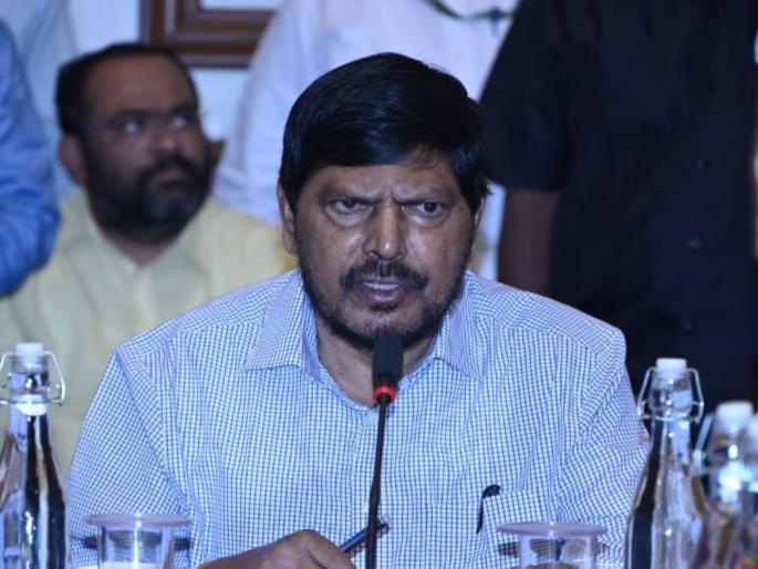 kaahaitarai-vakatavaya-karauna-ekaa-mahailaecaa-apamaana-karanae-yaogaya-naahai-athavalaencai-raautaancayaa-vaidhaanaavara-parataikaraiyaa | काहीतरी वक्तव्य करुन एका महिलेचा अपमान करणे योग्य नाही; आठवलेंची राऊतांच्या विधानावर प्रतिक्रिया kaahaitarai-vakatavaya-karauna-ekaa-mahailaecaa-apamaana-karanae-yaogaya-naahai-athavalaencai-raautaancayaa-vaidhaanaavara-parataikaraiyaa | काहीतरी वक्तव्य करुन एका महिलेचा अपमान करणे योग्य नाही; आठवलेंची राऊतांच्या विधानावर प्रतिक्रिया