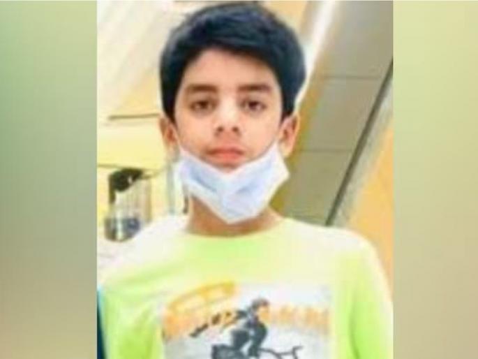 lucknow 9th class student heart attack in chemistry class cpr doctor shocked | केमिस्ट्रीच्या क्लासमध्ये अचानक बेशुद्ध पडला 9 वीचा विद्यार्थी; हार्ट अटॅकमुळे गमावला जीव lucknow 9th class student heart attack in chemistry class cpr doctor shocked | केमिस्ट्रीच्या क्लासमध्ये अचानक बेशुद्ध पडला 9 वीचा विद्यार्थी; हार्ट अटॅकमुळे गमावला जीव