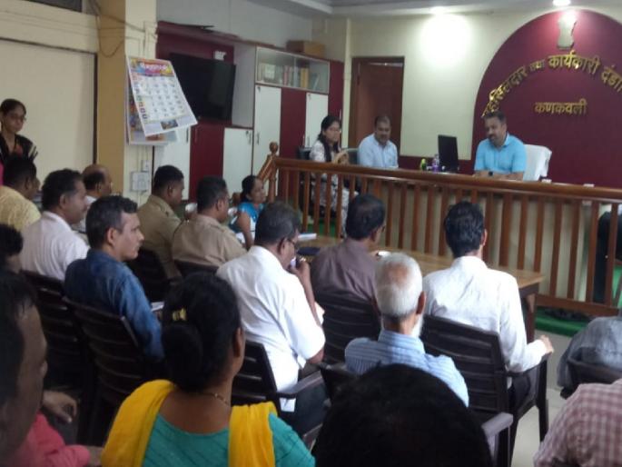 Action will be taken against unauthorized street vendors in Kankavali city | कणकवली शहरातील रस्त्यालगतच्या अनधिकृत विक्रेत्यांवर होणार कारवाई Action will be taken against unauthorized street vendors in Kankavali city | कणकवली शहरातील रस्त्यालगतच्या अनधिकृत विक्रेत्यांवर होणार कारवाई