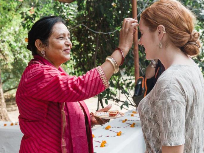 The Scriptures say that hospitality is bestowed upon those who come home! | घरी आलेल्या व्यक्तींचे आदरातिथ्य केल्याने दैव उजळते, असे शास्त्र सांगते! The Scriptures say that hospitality is bestowed upon those who come home! | घरी आलेल्या व्यक्तींचे आदरातिथ्य केल्याने दैव उजळते, असे शास्त्र सांगते!
