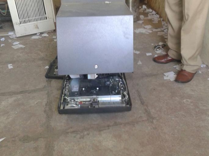 The ATM thieves in Tbilisi have been blamed | टाकळीभान येथील एटीएम चोरट्यांनी फोडले The ATM thieves in Tbilisi have been blamed | टाकळीभान येथील एटीएम चोरट्यांनी फोडले