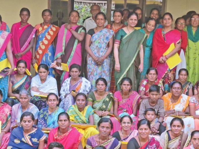 The struggle for survival of suicidal peasant widows | आत्महत्याग्रस्त शेतकरी विधवांचा अस्तित्वाचा लढा The struggle for survival of suicidal peasant widows | आत्महत्याग्रस्त शेतकरी विधवांचा अस्तित्वाचा लढा
