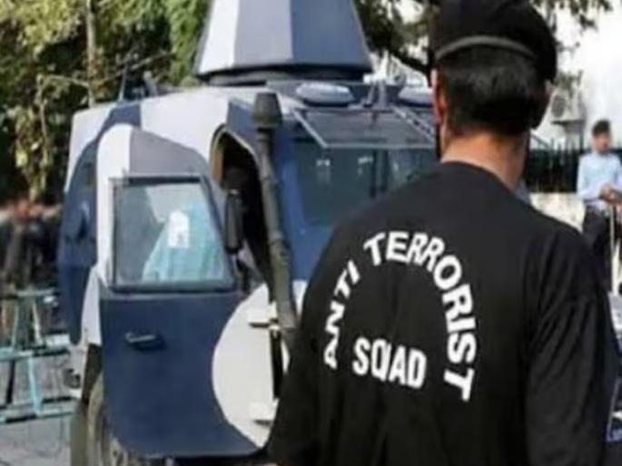 After Zubair's arrest associates burned suspicious books and other documents | जुबेरच्या अटकेनंतर साथीदारांनी जाळली संशयित पुस्तके व इतर कागदपत्रे After Zubair's arrest associates burned suspicious books and other documents | जुबेरच्या अटकेनंतर साथीदारांनी जाळली संशयित पुस्तके व इतर कागदपत्रे