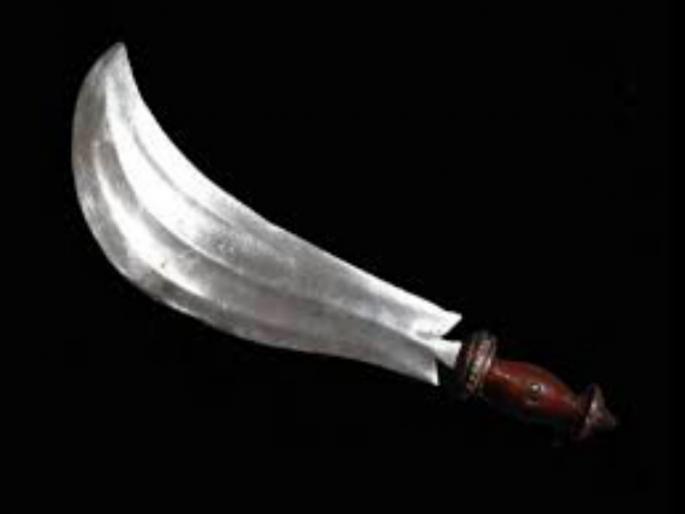 weapon attacking due to asking for money to eat Bhaji | भजी खाल्ल्याचे पैसे मागितल्याने कोयत्याने वार weapon attacking due to asking for money to eat Bhaji | भजी खाल्ल्याचे पैसे मागितल्याने कोयत्याने वार