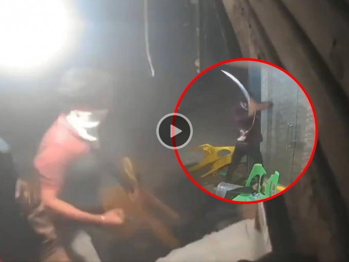 Former BJP corporator office attacked with a sword in Ambernath Case registered against attackers | अंबरनाथमध्ये भाजपा माजी नगरसेवकाच्या कार्यालयावर तलवारीने हल्ला; अज्ञातांविरोधात गुन्हा दाखल Former BJP corporator office attacked with a sword in Ambernath Case registered against attackers | अंबरनाथमध्ये भाजपा माजी नगरसेवकाच्या कार्यालयावर तलवारीने हल्ला; अज्ञातांविरोधात गुन्हा दाखल