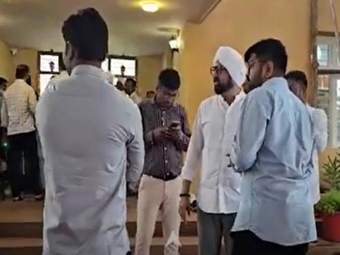 MLA Atul Benke met Sharad Pawa at amol Kolhe house set back for ajit pawar | अजित पवारांना पुन्हा धक्का; आमदार अतुल बेनकेंनी घेतली शरद पवारांची भेट, कोल्हेंच्या घरी खलबतं! MLA Atul Benke met Sharad Pawa at amol Kolhe house set back for ajit pawar | अजित पवारांना पुन्हा धक्का; आमदार अतुल बेनकेंनी घेतली शरद पवारांची भेट, कोल्हेंच्या घरी खलबतं!
