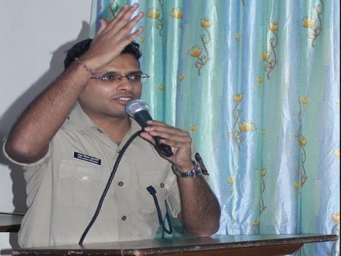 Assistant Superintendent of Police Atul Kulkarni will assist the students of computer science to expose the crime | गुन्हे उघड करण्यासाठी संगणक शास्त्रातील विद्यार्थ्यांची मदत घेणार - सहाय्य्क पोलीस अधीक्षक अतुल कुलकर्णी Assistant Superintendent of Police Atul Kulkarni will assist the students of computer science to expose the crime | गुन्हे उघड करण्यासाठी संगणक शास्त्रातील विद्यार्थ्यांची मदत घेणार - सहाय्य्क पोलीस अधीक्षक अतुल कुलकर्णी