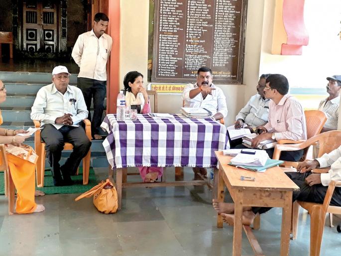 Sindhudurg: ... By that time the land will not be given: Atul Rahera, the warning given in the meeting of the farmers of Acharya; Presence of Land Acquisition Officers | सिंधुदुर्ग : ...तोपर्यंत जमीन देणार नाही :अतुल रावराणे, आचिर्णेतील शेतकऱ्यांच्या बैठकीत दिला इशारा; भूसंपादन अधिकाऱ्यांची उपस्थिती Sindhudurg: ... By that time the land will not be given: Atul Rahera, the warning given in the meeting of the farmers of Acharya; Presence of Land Acquisition Officers | सिंधुदुर्ग : ...तोपर्यंत जमीन देणार नाही :अतुल रावराणे, आचिर्णेतील शेतकऱ्यांच्या बैठकीत दिला इशारा; भूसंपादन अधिकाऱ्यांची उपस्थिती