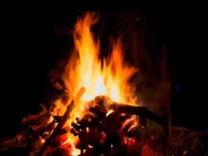 Funeral on a father who is not insured for Rs 40 lakh, incident in Satara district | चाळीस लाखांच्या विम्यासाठी नसलेल्या बापावर अंत्यसंस्कार, सातारा जिल्ह्यातील अजब घटना Funeral on a father who is not insured for Rs 40 lakh, incident in Satara district | चाळीस लाखांच्या विम्यासाठी नसलेल्या बापावर अंत्यसंस्कार, सातारा जिल्ह्यातील अजब घटना