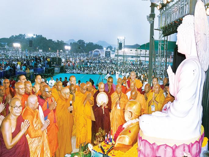 'The Buddha's right words are acceptable to the world' | 'बुद्धांची सम्यक वाणी जगाला मान्य' 'The Buddha's right words are acceptable to the world' | 'बुद्धांची सम्यक वाणी जगाला मान्य'