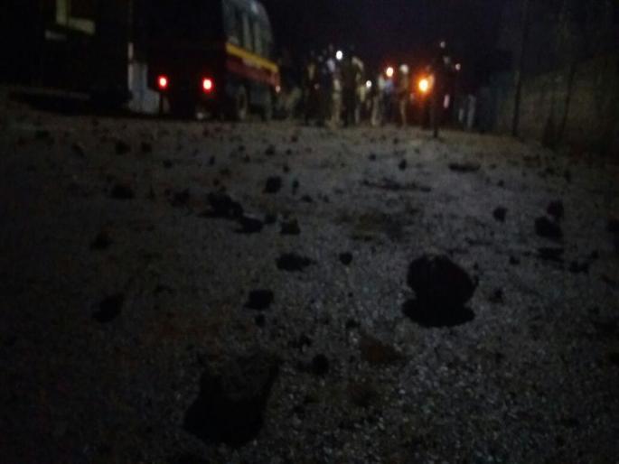 Aurangabad Violence: Police son robbed shop in violence; SIT has taken possession of CCTV footage | Aurangabad Violence : हिंसाचारात पोलीस पुत्राने लुटले दुकान; सीसीटीव्हीच्या फुटेजवरून एसआयटीने घेतले ताब्यात Aurangabad Violence: Police son robbed shop in violence; SIT has taken possession of CCTV footage | Aurangabad Violence : हिंसाचारात पोलीस पुत्राने लुटले दुकान; सीसीटीव्हीच्या फुटेजवरून एसआयटीने घेतले ताब्यात