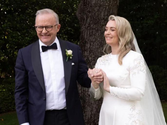 He's 62, she's 46! Are Australian Prime Minister Anthony Albanese and Jodi Hayden in a discussion? | ते ६२, ती ४६! ऑस्ट्रेलियन पंतप्रधान अँथनी अल्बानीज आणि जोडी हेडन चर्चेत का?