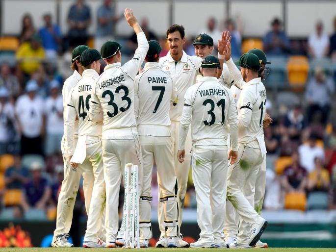 Aus vs Pak : Pakistan are bowled out for 240, Four wkts for Starc and three for Cummins | Aus vs Pak : पाकिस्तानचा संपूर्ण संघ कसोटीच्या पहिल्याच दिवशी तंबूत; स्टार्कचा भेदक मारा