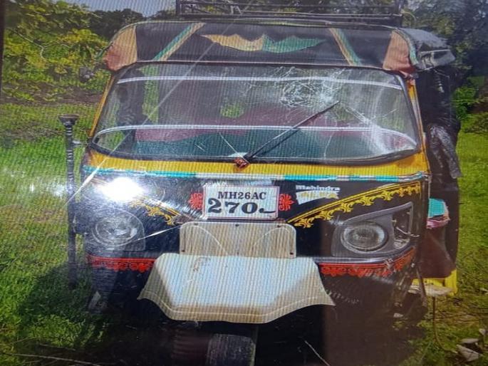 Autorickshaw accident after driver's release; Old woman killed | चालकाचा ताबा सुटल्याने ऑटोरिक्षा उलटला; वृध्द महिला ठार Autorickshaw accident after driver's release; Old woman killed | चालकाचा ताबा सुटल्याने ऑटोरिक्षा उलटला; वृध्द महिला ठार