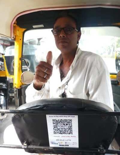 QR code stickers to be applied on 20,000 autorickshaws in Nagpur | नागपुरात २० हजार ऑटोरिक्षांवर लागतील ‘क्यूआर कोड स्टिकर्स’