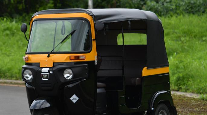 Free extension of the I-Day card for new Rakshas in Kalyan-Dombivli | कल्याण-डोंबिवलीतील नव्या रिक्षांसाठीच्या इरादापत्रास विनामूल्य मुदतवाढ मिळावी