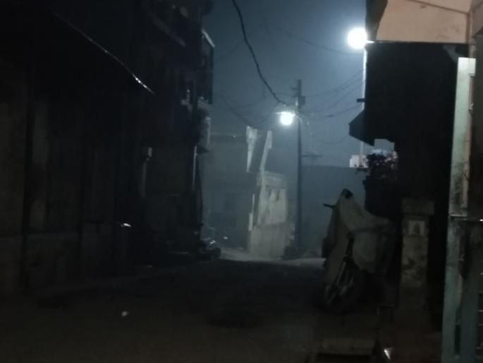 Jalgaon Municipal Corporation's health hazard to scorch due to collapsed solid waste | जळगाव मनपाच्या बंद पडलेल्या घनकचरा प्रकल्पाच्या धुरामुळे आव्हाणे ग्रामस्थांचे आरोग्य धोक्यात Jalgaon Municipal Corporation's health hazard to scorch due to collapsed solid waste | जळगाव मनपाच्या बंद पडलेल्या घनकचरा प्रकल्पाच्या धुरामुळे आव्हाणे ग्रामस्थांचे आरोग्य धोक्यात