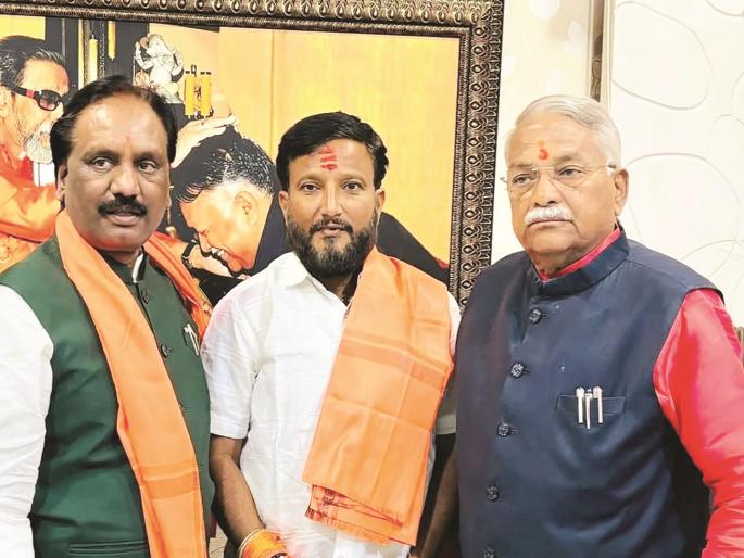 Avinash Patil of Gangapur who joined BJP returned to his home party in 15 days and joined Thackeray Sena; Direct candidacy for the post of mayor from the party | भाजपात गेलेला नेता १५ दिवसांत स्वगृही ठाकरेसेनेत; पक्षाकडून थेट नगराध्यक्ष पदाची उमेदवारी Avinash Patil of Gangapur who joined BJP returned to his home party in 15 days and joined Thackeray Sena; Direct candidacy for the post of mayor from the party | भाजपात गेलेला नेता १५ दिवसांत स्वगृही ठाकरेसेनेत; पक्षाकडून थेट नगराध्यक्ष पदाची उमेदवारी