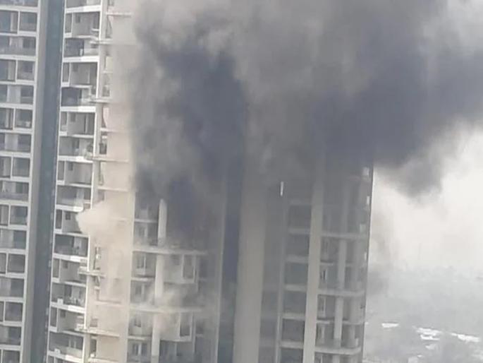 A fire broke out on the 35th floor of an Avighna building in Lalbagh | पुन्हा अग्नितांडव! लालबागच्या अविघ्न इमारतीत ३५ व्या मजल्यावर लागली आग A fire broke out on the 35th floor of an Avighna building in Lalbagh | पुन्हा अग्नितांडव! लालबागच्या अविघ्न इमारतीत ३५ व्या मजल्यावर लागली आग