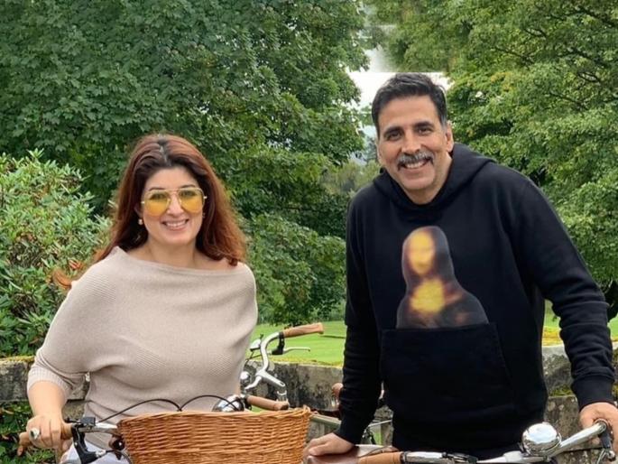 Akshay kumar daughter Nitara latest video fans says she looks like mommy twinkle khanna | अक्षय कुमारचा लेकीला पाहिलंत?,आई ट्विंकलची आहे हुबेहुब कार्बन कॉपी; व्हिडीओ व्हायरल Akshay kumar daughter Nitara latest video fans says she looks like mommy twinkle khanna | अक्षय कुमारचा लेकीला पाहिलंत?,आई ट्विंकलची आहे हुबेहुब कार्बन कॉपी; व्हिडीओ व्हायरल