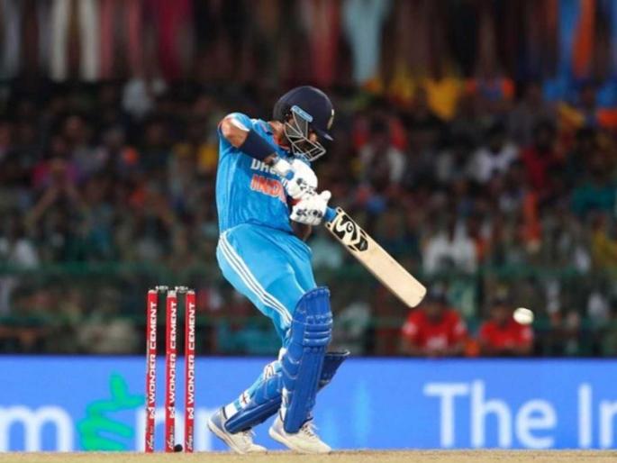 Ind vs Eng 3rd T20 Axar Patel is a very responsible batter You cant send him at No 8 said Akash Chopra | "तो खूप चांगला फलंदाज, त्याला ८ नंबरवर बॅटिंगला पाठवू शकत नाही"; माजी क्रिकेटपटू संतापला
