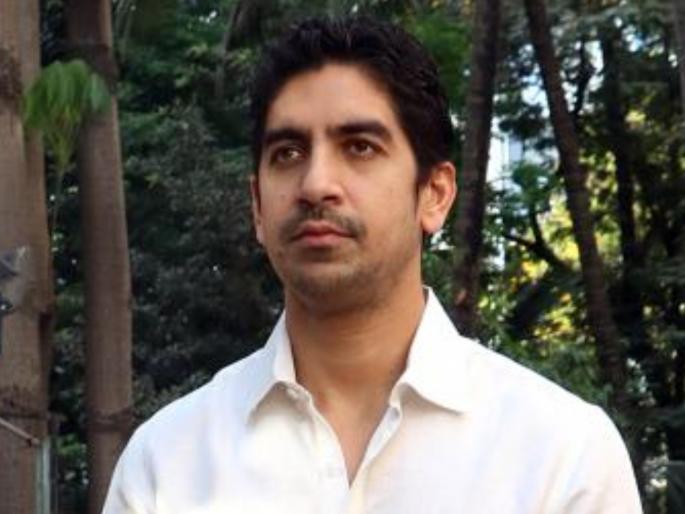 ayan mukherji will not direct dhoom 4 after war 2 flopped now he will focus on bramhastra 2 | 'वॉर २'च्या अपयशानंतर अयान मुखर्जीने 'धूम ४'च्या दिग्दर्शनातून घेतली माघार, 'ब्रह्मास्त्र २'ची तयारी सुरु ayan mukherji will not direct dhoom 4 after war 2 flopped now he will focus on bramhastra 2 | 'वॉर २'च्या अपयशानंतर अयान मुखर्जीने 'धूम ४'च्या दिग्दर्शनातून घेतली माघार, 'ब्रह्मास्त्र २'ची तयारी सुरु