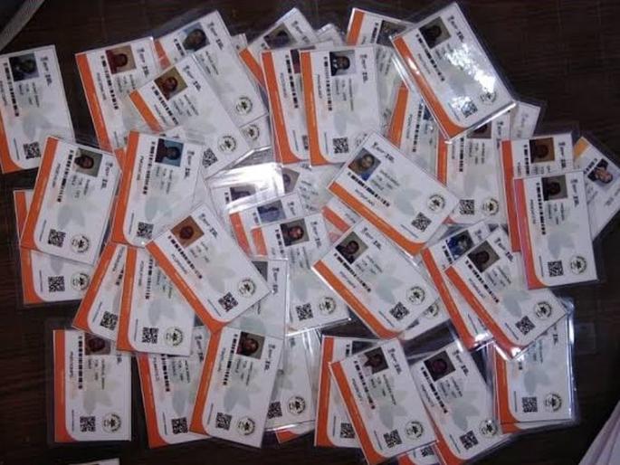 1.35 lakh households to get 'golden card' in Washim district | वाशिम जिल्ह्यातील १.३५ लाखांवर कुटूंबांना मिळणार ‘गोल्डन कार्ड’!