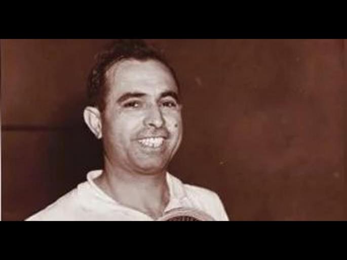 Pakistani squash great Azam Khan dies of coronavirus in London svg | Corona Virus : पाकिस्तानच्या दिग्गज खेळाडूचा कोरोनामुळे मृत्यू Pakistani squash great Azam Khan dies of coronavirus in London svg | Corona Virus : पाकिस्तानच्या दिग्गज खेळाडूचा कोरोनामुळे मृत्यू