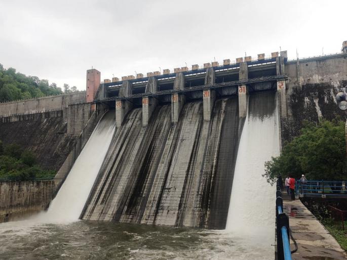 Buldhana: Two gates of Hanumansagar dam opened by 50 cm | Buldhana: हनुमानसागर धरणाचे दोन दरवाजे ५० सेंमीने उघडले Buldhana: Two gates of Hanumansagar dam opened by 50 cm | Buldhana: हनुमानसागर धरणाचे दोन दरवाजे ५० सेंमीने उघडले