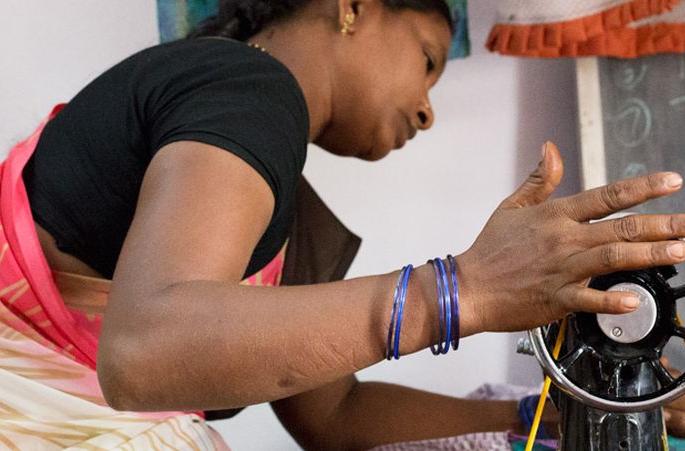 Approval of beneficiary lists of sewing machines, cycle allotment scheme! | शिलाई मशीन, सायकल वाटप योजनेच्या लाभार्थी याद्यांना मंजुरी!