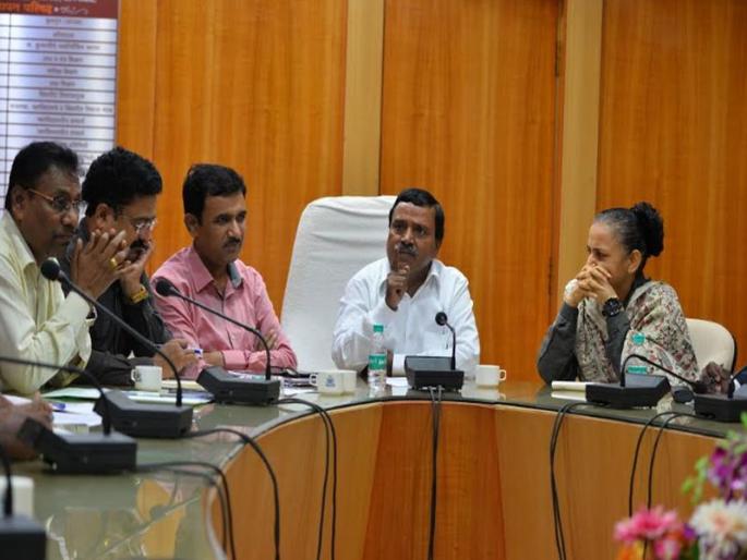 Yes, the frailer degree were printed, the Vice-Chancellor confessed at the press conference | होय, नापासांच्या पदव्यांची छपाई झाली, कुलगुरूंची पत्रकार परिषदेत कबुली Yes, the frailer degree were printed, the Vice-Chancellor confessed at the press conference | होय, नापासांच्या पदव्यांची छपाई झाली, कुलगुरूंची पत्रकार परिषदेत कबुली