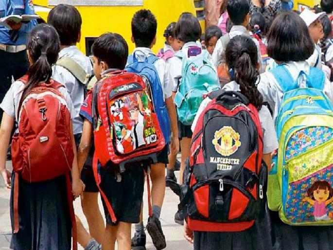 Now the students will take education about agriculture in the classroom Flowers will bloom in 102 municipal schools in mumbai | आता विद्यार्थी वर्गातच करणार शेती ; १०२ पालिका शाळांमध्ये फुलणार मळे Now the students will take education about agriculture in the classroom Flowers will bloom in 102 municipal schools in mumbai | आता विद्यार्थी वर्गातच करणार शेती ; १०२ पालिका शाळांमध्ये फुलणार मळे