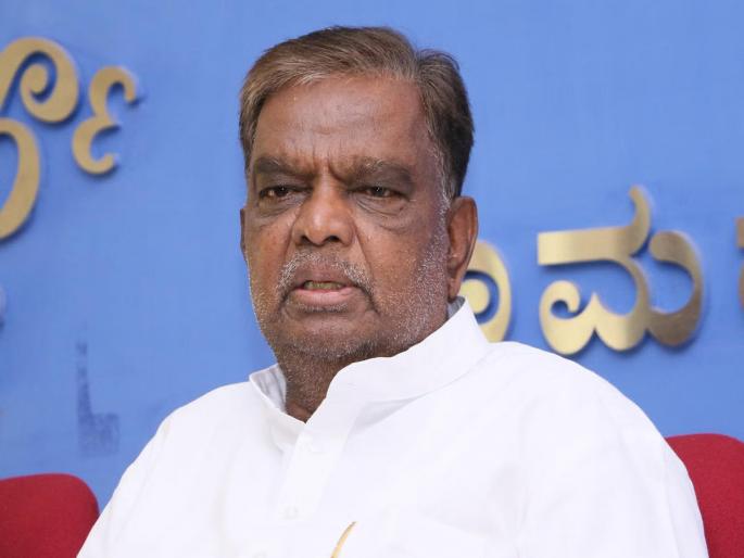 BJP MP V. Srinivas Prasad passed away, was undergoing treatment in ICU for four days | भाजपा खासदार व्ही. श्रीनिवास प्रसाद यांचं निधन, चार दिवसांपासून ICUमध्ये घेत होते उपचार   BJP MP V. Srinivas Prasad passed away, was undergoing treatment in ICU for four days | भाजपा खासदार व्ही. श्रीनिवास प्रसाद यांचं निधन, चार दिवसांपासून ICUमध्ये घेत होते उपचार