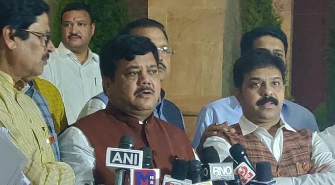 Nagpur Winter Session 19; When will help get to farmers? | नागपूर हिवाळी अधिवेशन २०१९; शेतकऱ्यांना मदत कधी देणार? Nagpur Winter Session 19; When will help get to farmers? | नागपूर हिवाळी अधिवेशन २०१९; शेतकऱ्यांना मदत कधी देणार?