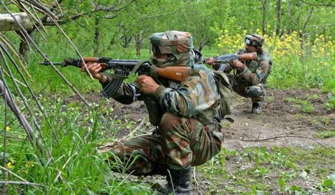 When Cop Faced His Naxal Sister While Encounter In Chattisgarh | जेव्हा चकमकीदरम्यान 'नक्षली बहिण' तिच्या सख्ख्या पोलीस भावासमोर उभी राहते तेव्हा... When Cop Faced His Naxal Sister While Encounter In Chattisgarh | जेव्हा चकमकीदरम्यान 'नक्षली बहिण' तिच्या सख्ख्या पोलीस भावासमोर उभी राहते तेव्हा...