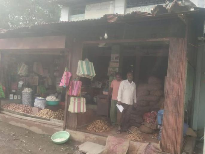 Six shops selling vegetables were broken into in one night | एकाच रात्री फोडली भाजीपाला विक्रीची सहा दुकाने Six shops selling vegetables were broken into in one night | एकाच रात्री फोडली भाजीपाला विक्रीची सहा दुकाने