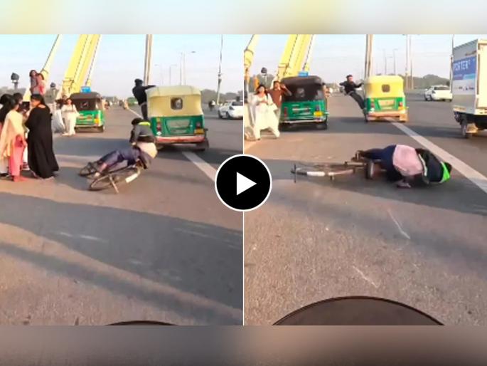 delhi signature bridge younsters danerous stunt video goes viral on social media | जीवघेणी स्टंटबाजी कशाला? दिल्लीच्या रस्त्यांवर स्टंटबाज मोकाट; अपघाताचा 'VIDEO' होतोय व्हायरल delhi signature bridge younsters danerous stunt video goes viral on social media | जीवघेणी स्टंटबाजी कशाला? दिल्लीच्या रस्त्यांवर स्टंटबाज मोकाट; अपघाताचा 'VIDEO' होतोय व्हायरल