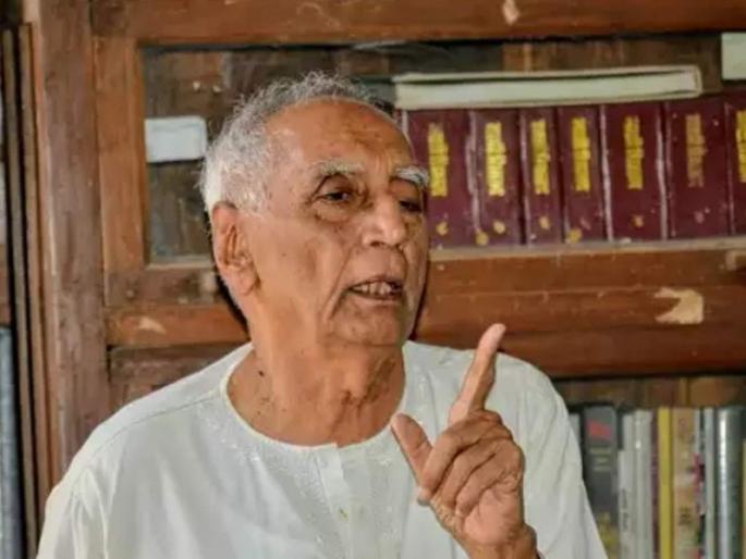 I am not in touch with my siblings due to health problems said baba adhav | Baba Adhav: माझ्या भावंडांनो प्रकृती अस्वास्थ्याने मी संपर्कात नाही I am not in touch with my siblings due to health problems said baba adhav | Baba Adhav: माझ्या भावंडांनो प्रकृती अस्वास्थ्याने मी संपर्कात नाही