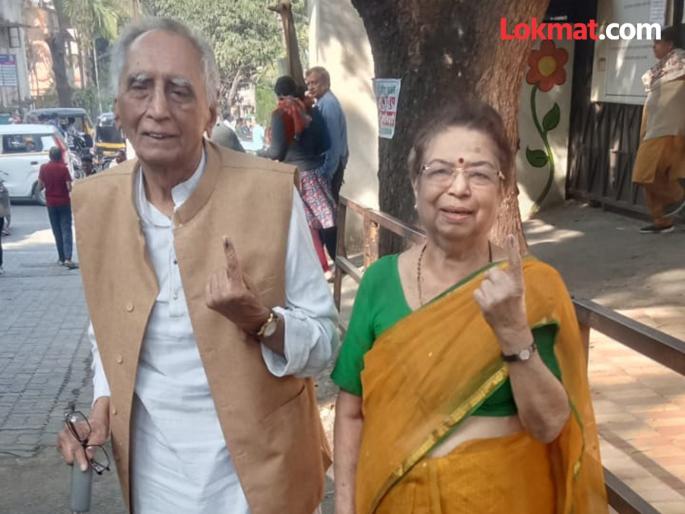 Dr. Baba Aadhav Even at the age of 95 he has been voting without fail since 1952 | डॉ. बाबा आढाव: वयाच्या ९५ व्या वर्षीही उत्साहात, १९५२ पासून न चुकता करतायेत मतदान Dr. Baba Aadhav Even at the age of 95 he has been voting without fail since 1952 | डॉ. बाबा आढाव: वयाच्या ९५ व्या वर्षीही उत्साहात, १९५२ पासून न चुकता करतायेत मतदान