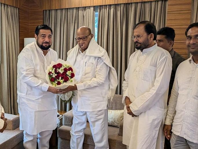 Babajani Durrani, the leader of Ajit Pawar group, joined the Sharad Pawar-led NCP | अजित पवारांना झटका, बड्या नेत्यानं सोडली साथ; शरद पवारांच्या नेतृत्वात पुन्हा घरवापसी Babajani Durrani, the leader of Ajit Pawar group, joined the Sharad Pawar-led NCP | अजित पवारांना झटका, बड्या नेत्यानं सोडली साथ; शरद पवारांच्या नेतृत्वात पुन्हा घरवापसी